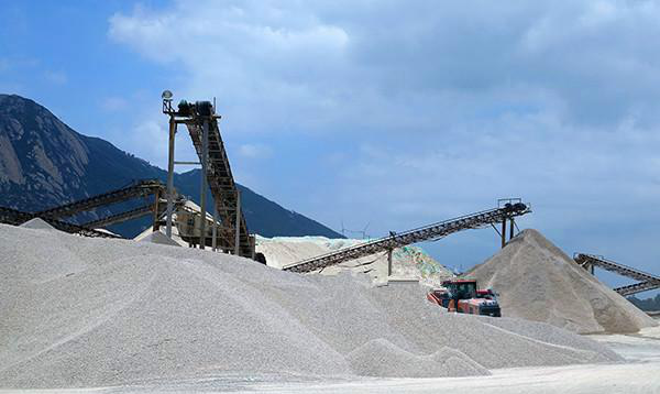 怎么選購制砂機(jī)？唐山金路來幫忙