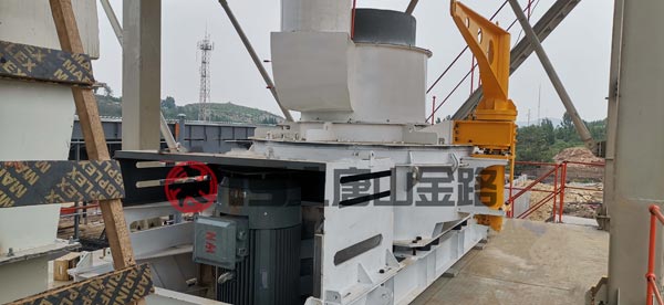 錘破、對(duì)輥破、立軸沖擊破三種制砂設(shè)備優(yōu)劣對(duì)比