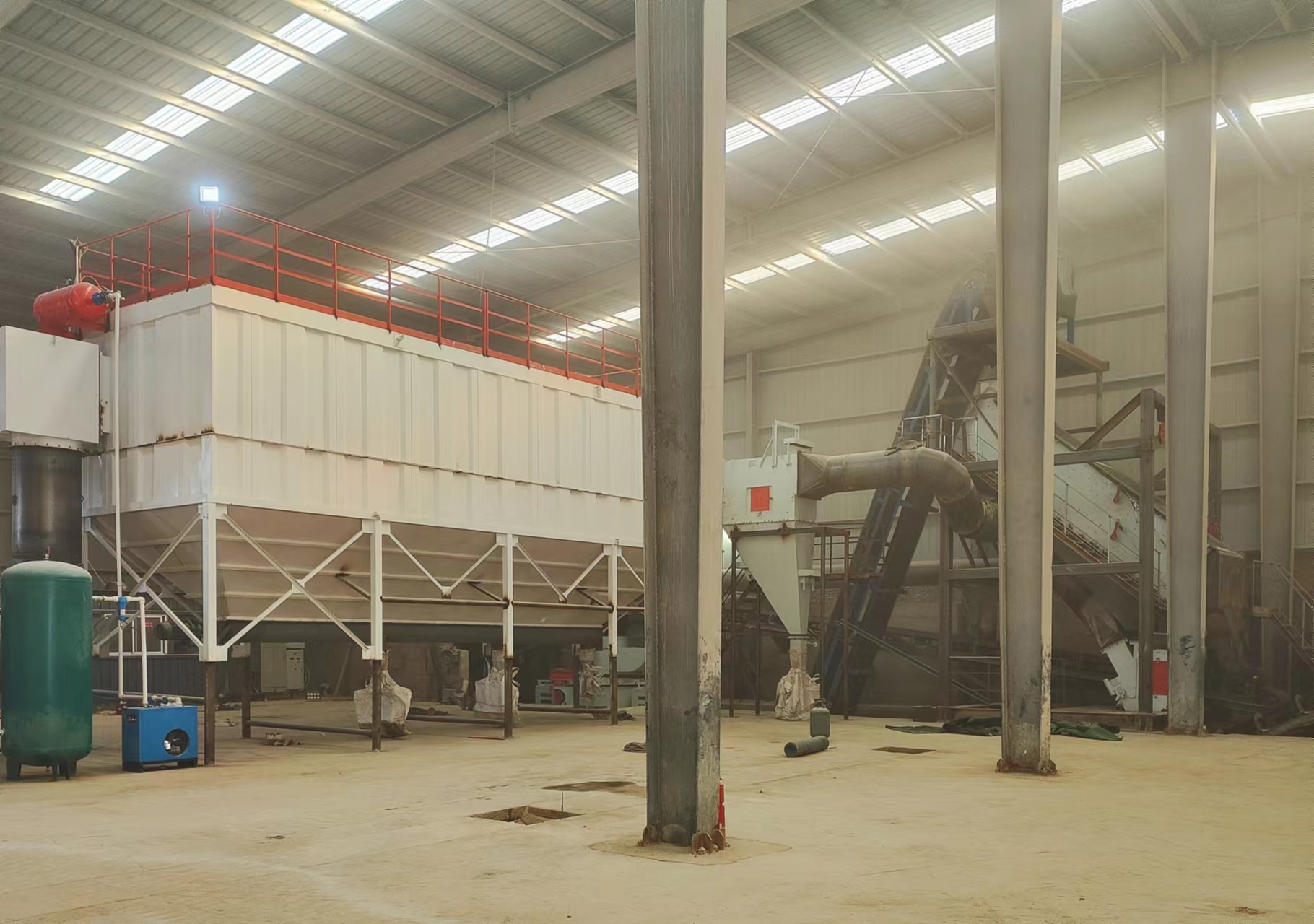 與平面制砂相比，干法制砂樓有哪些優(yōu)勢？