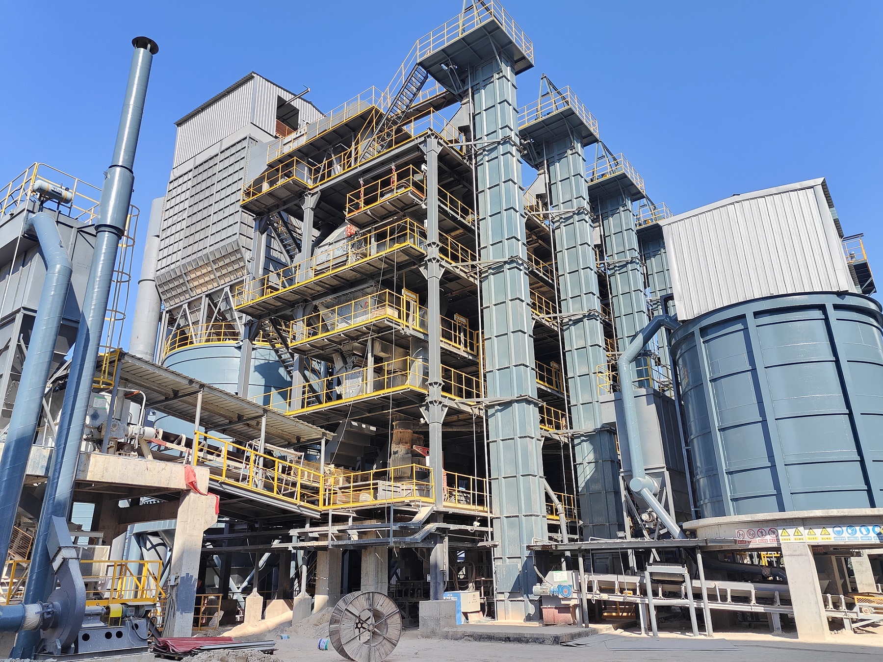 砂石行業(yè)又有“大動(dòng)作”？唐山金路干法制砂樓優(yōu)勢(shì)有哪些？