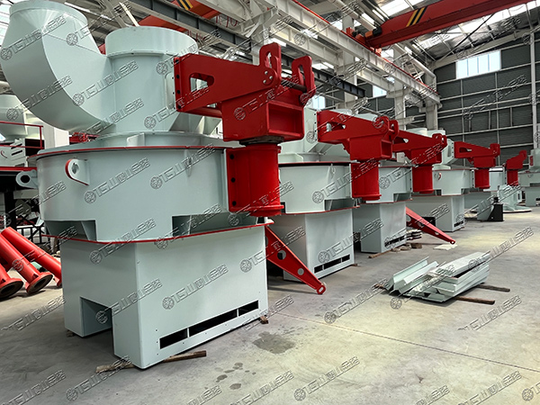 制砂選粉一體機(jī)：適合多種物料破碎，粒形圓潤(rùn)，針片狀少
