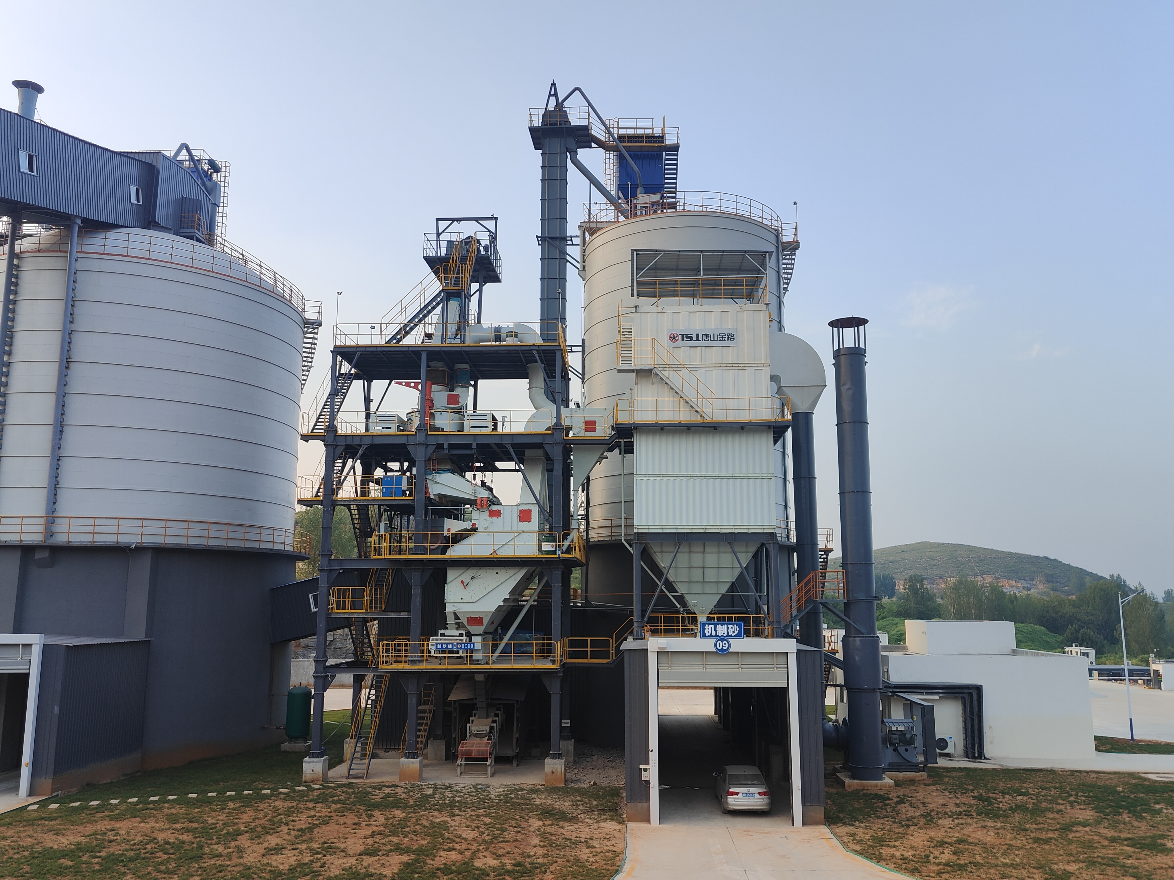 投資干法制砂樓的優(yōu)勢(shì)：綠色環(huán)保，全年可生產(chǎn)